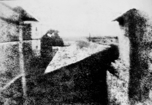 Première photographie connue au monde prise par l'inventeur reconnu de la photographie, Nicéphore Nièpce